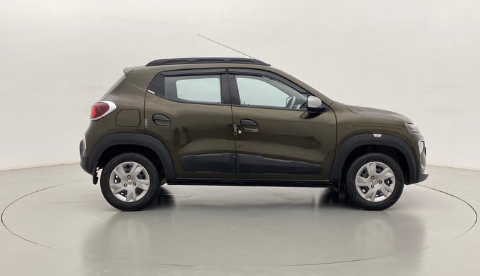 2020 Renault Kwid 1.0 RXT Opt, Petrol, Manual, 13,962 km, Right Side View