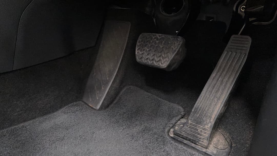 2024 Toyota RAV4 Cruiser (AWD) Hybrid, Automatic, 29409 km, Pedals and Footmat
