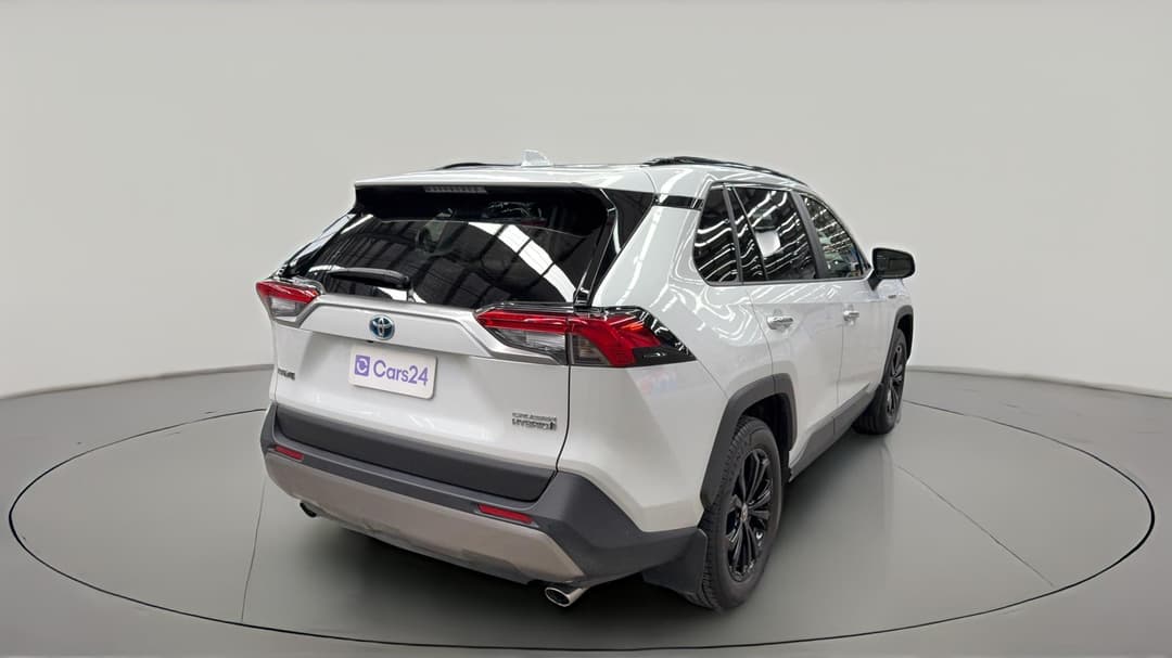 2024 Toyota RAV4 Cruiser (AWD) Hybrid, Automatic, 29409 km, Right Back Diagonal (45- Degree) View