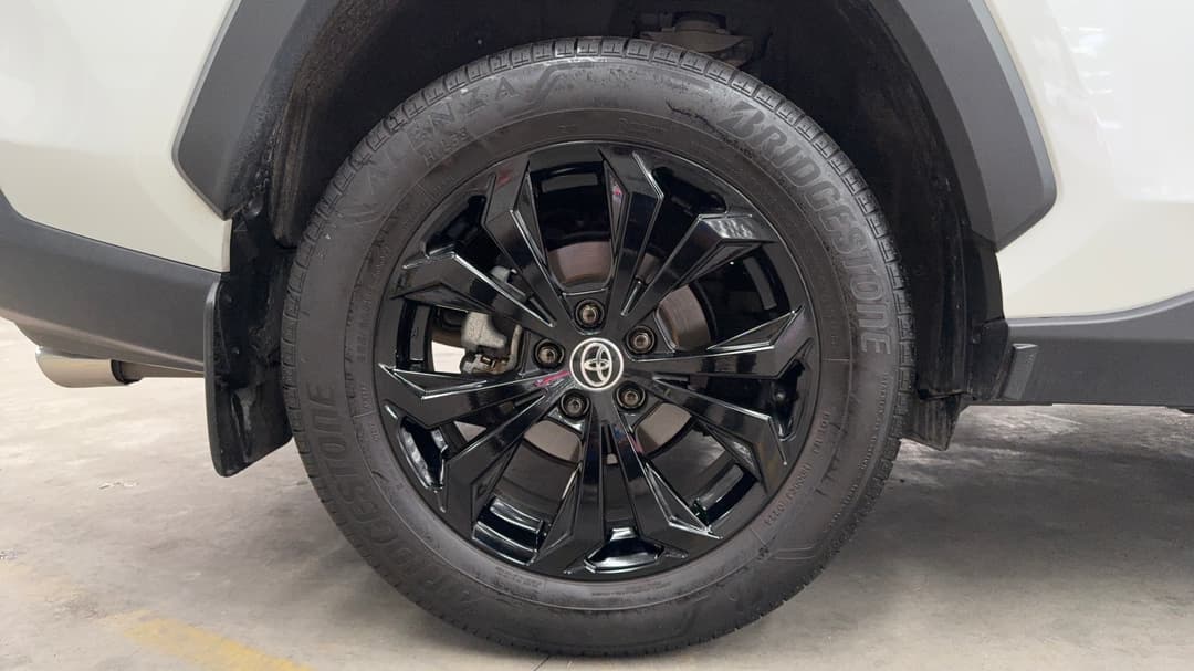 2024 Toyota RAV4 Cruiser (AWD) Hybrid, Automatic, 29409 km, Right Rear Wheel
