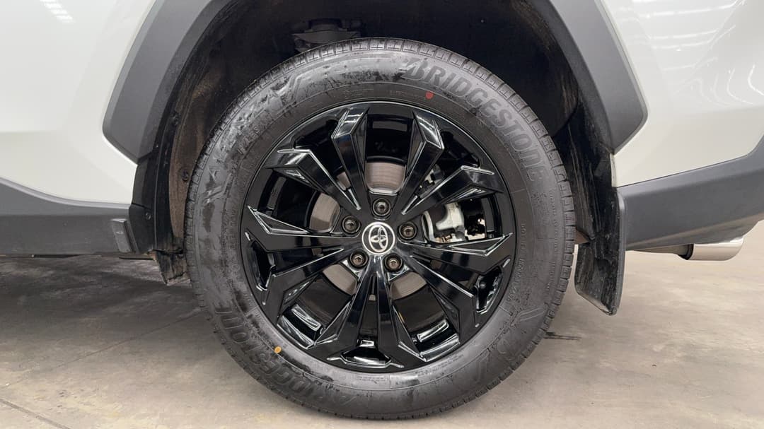 2024 Toyota RAV4 Cruiser (AWD) Hybrid, Automatic, 29409 km, Left Rear Wheel