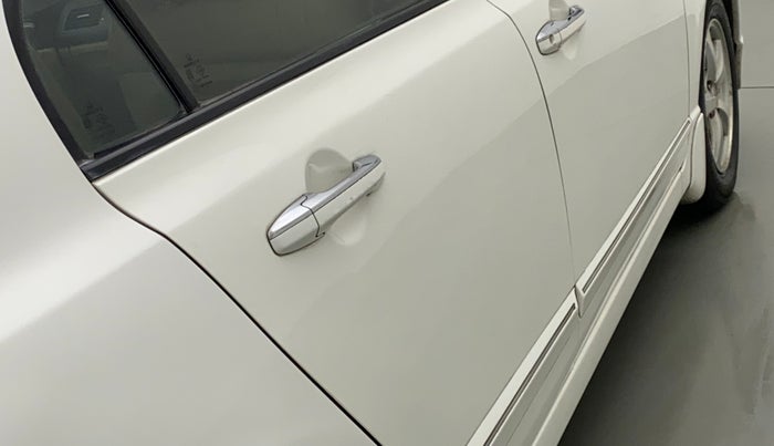 2011 Honda Civic 1.8L I-VTEC V AT SUNROOF, Petrol, Automatic, 25,968 km, Right rear door - Paint has faded
