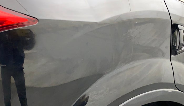 2019 Mahindra XUV500 W7, Diesel, Manual, 39,455 km, Right quarter panel - Slightly dented