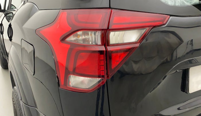 2019 Mahindra XUV500 W7, Diesel, Manual, 39,455 km, Left tail light - Minor scratches