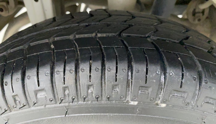 2018 Maruti Alto 800 LXI, Petrol, Manual, 19,295 km, Right Rear Tyre Tread