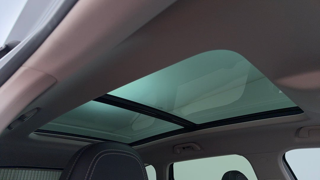Interior Sunroof/Moonroof