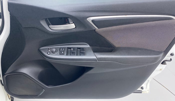 2017 Honda WR-V 1.2 i-VTEC VX MT, CNG, Manual, 60,516 km, Driver Side Door Panels Control
