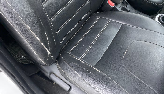 2017 Honda WR-V 1.2 i-VTEC VX MT, CNG, Manual, 60,516 km, Driver seat - Cover slightly torn