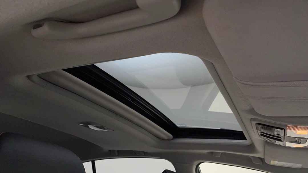 Interior Sunroof/Moonroof