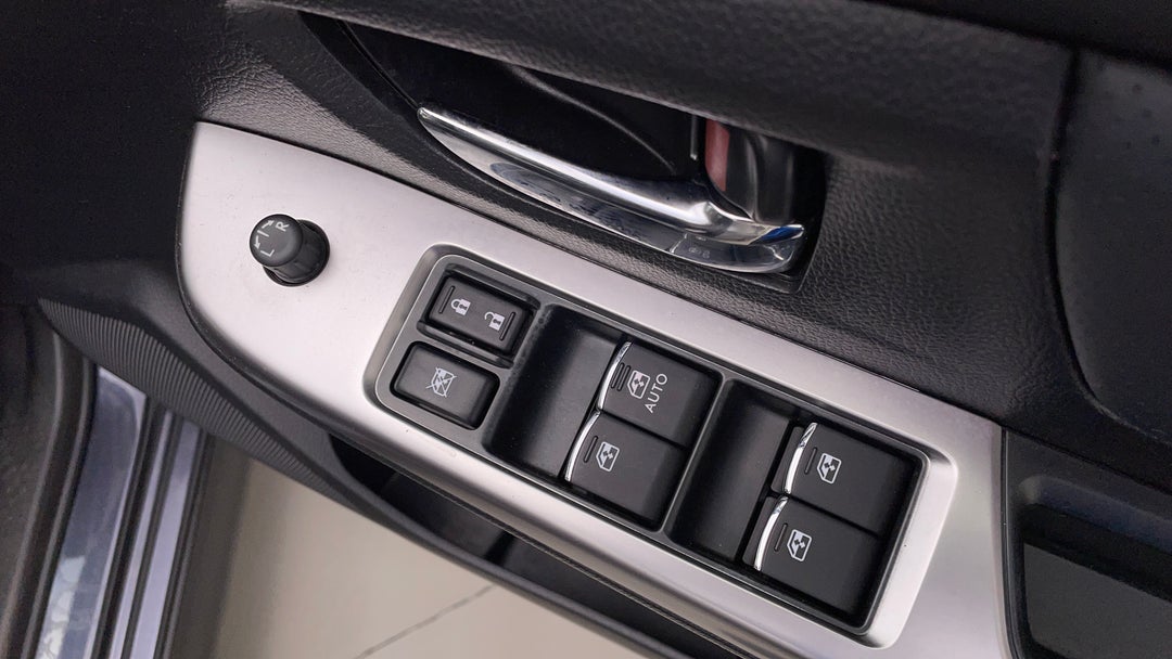 Drivers Side Door Panel Controls