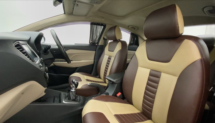 2019 Hyundai Verna 1.6 SX VTVT (O), Petrol, Manual, 32,226 km, Right Side Front Door Cabin