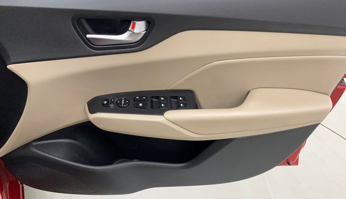 2019 Hyundai Verna 1.6 SX VTVT (O), Petrol, Manual, 32,226 km, Driver Side Door Panels Control