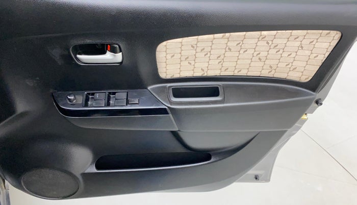 2017 Maruti Wagon R 1.0 VXI AMT, Petrol, Automatic, 36,404 km, Driver Side Door Panels Control