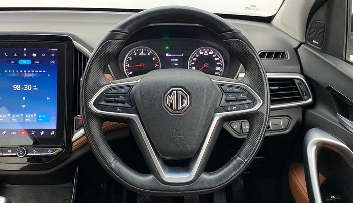 2021 MG HECTOR PLUS SMART 2.0 6STR, Diesel, Manual, 25,192 km, Steering Wheel Close Up
