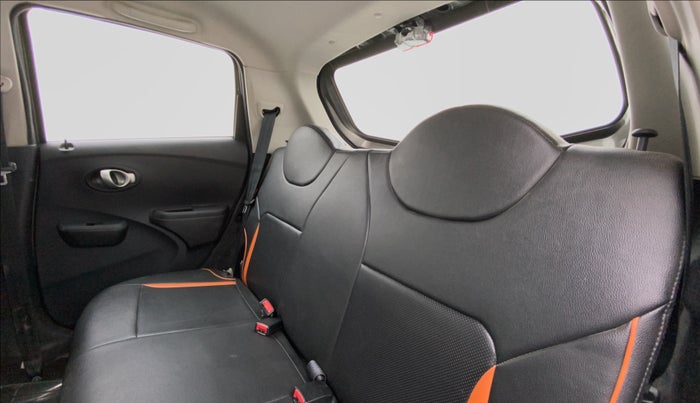 2018 Datsun Go T, Petrol, Manual, 53,462 km, Right Side Door Cabin View