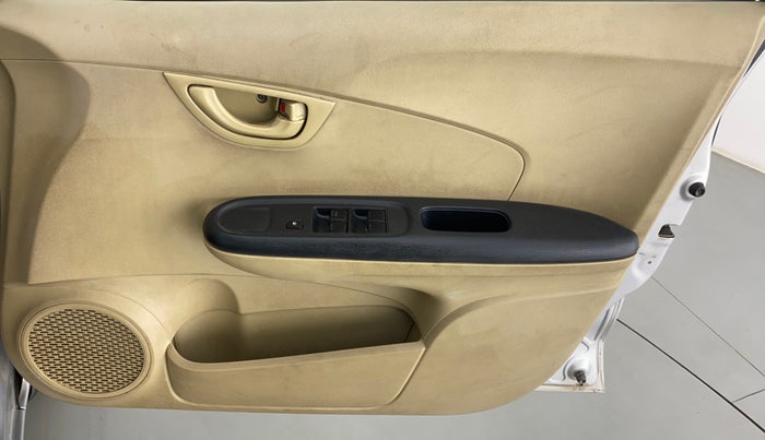 2014 Honda Amaze 1.2 EMT I VTEC, Petrol, Manual, 27,324 km, Driver Side Door Panels Control
