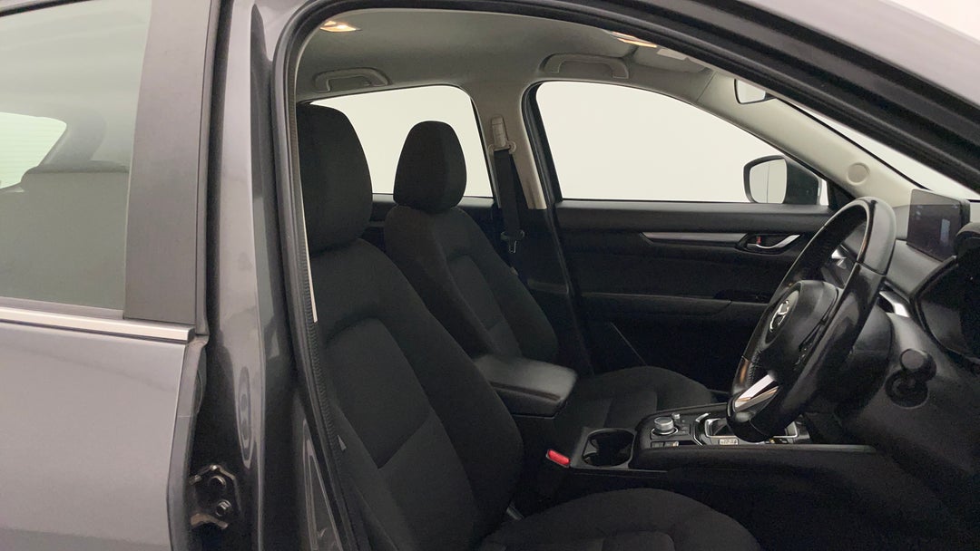 2022 Mazda CX-5 Maxx (FWD), Automatic, 74898 km, Right Side Front Door Cabin View