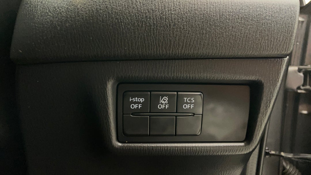 2022 Mazda CX-5 Maxx (FWD), Automatic, 74898 km, Utility Switches/Buttons