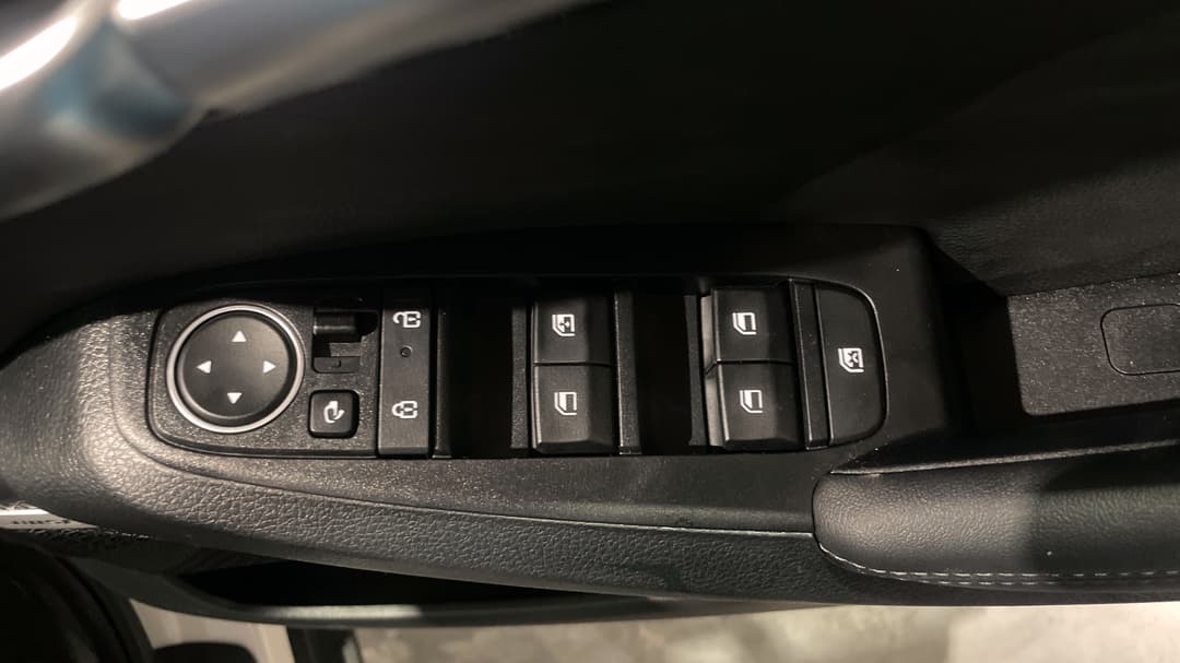 2025 Kia Seltos Gt-line (AWD) (sunroof), Automatic, 669 km, Drivers Side Door Panel Controls