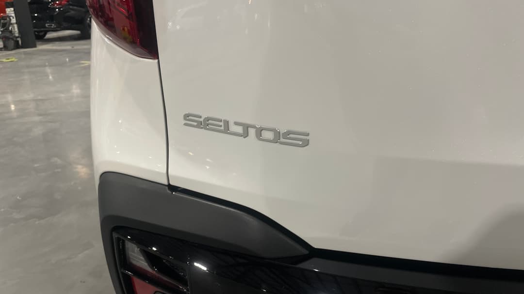 2025 Kia Seltos Gt-line (AWD) (sunroof), Automatic, 669 km, Badge (Boot Left Side)