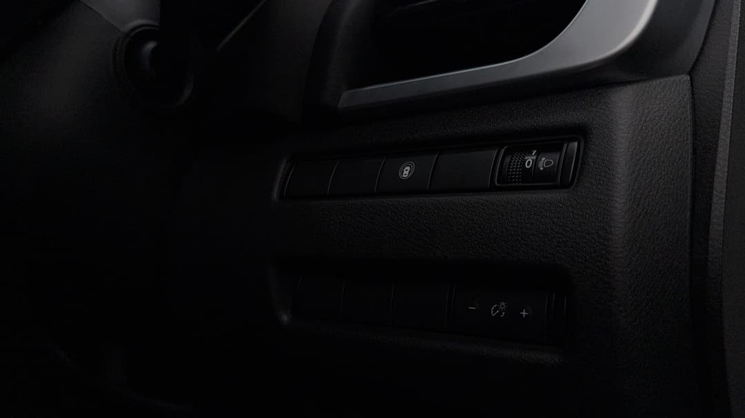 2024 Nissan X-trail St (4WD) 7 Seat, Automatic, 30275 km, Utility Switches/Buttons