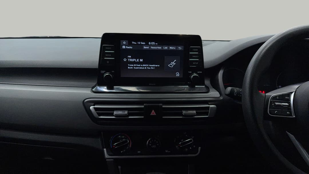 2020 Kia Seltos S (FWD) With Safety Pack, Automatic, 87184 km, Center Console