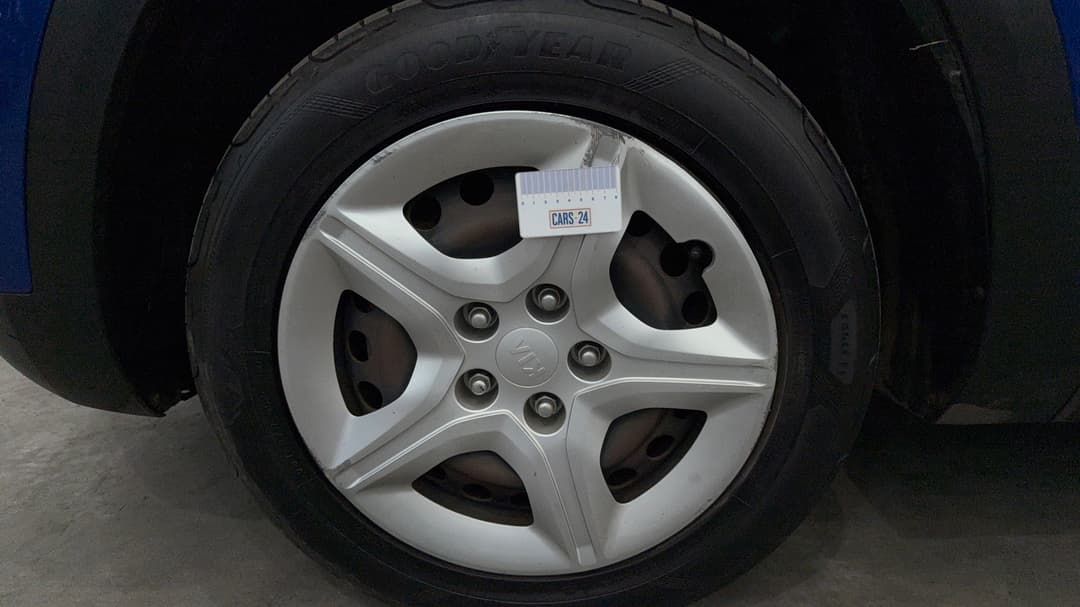 2020 Kia Seltos S (FWD) With Safety Pack, Automatic, 87184 km, Wheels Hubcap Front LHS Wear