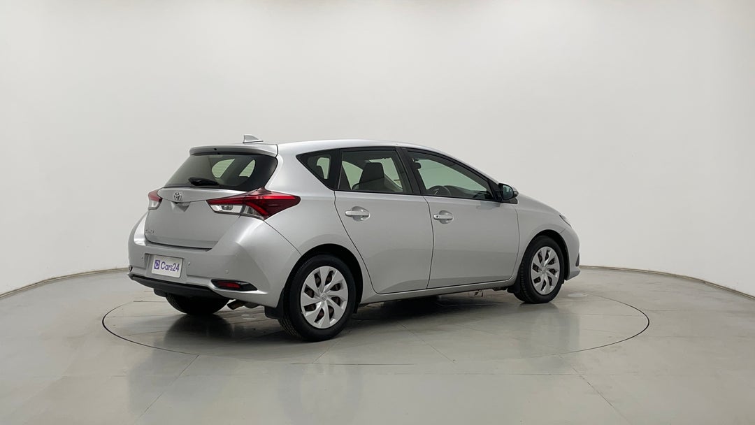 Right Back Diagonal (45- Degree) View