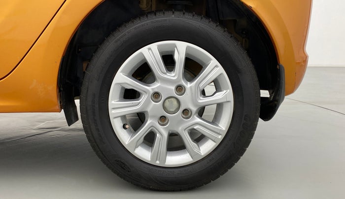 2016 Tata Tiago XZ 1.2 REVOTRON, Petrol, Manual, 33,848 km, Left Rear Wheel