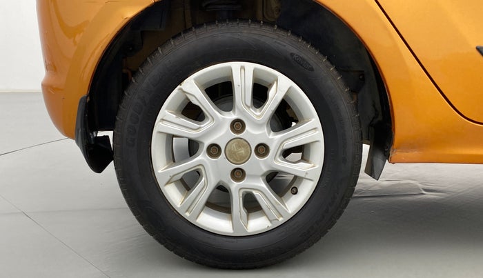 2016 Tata Tiago XZ 1.2 REVOTRON, Petrol, Manual, 33,848 km, Right Rear Wheel