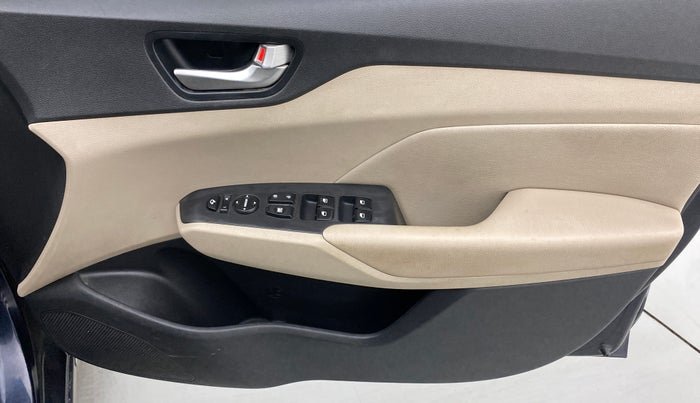 2020 Hyundai Verna SX (O) 1.5 CRDI, Diesel, Manual, 88,706 km, Driver Side Door Panels Control