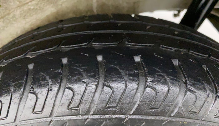 2017 Maruti Wagon R 1.0 VXI, Petrol, Manual, 31,574 km, Left Rear Tyre Tread