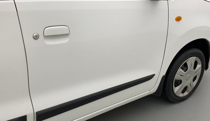 2017 Maruti Wagon R 1.0 VXI, Petrol, Manual, 31,574 km, Driver-side door - Minor scratches
