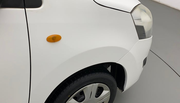 2017 Maruti Wagon R 1.0 VXI, Petrol, Manual, 31,574 km, Right fender - Paint has minor damage