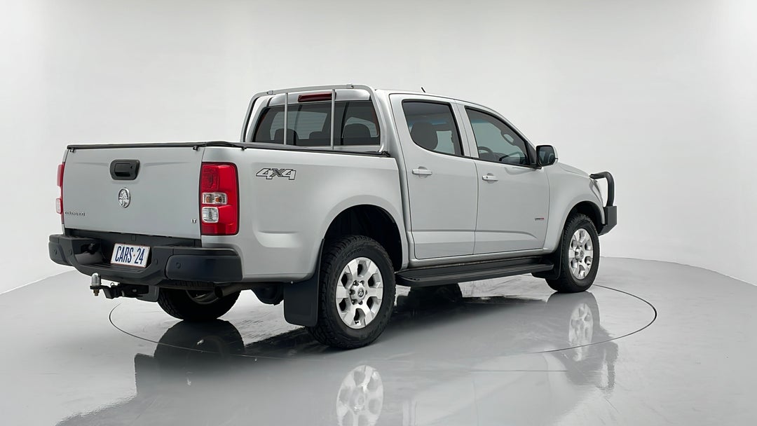 Right Back Diagonal (45- Degree) View