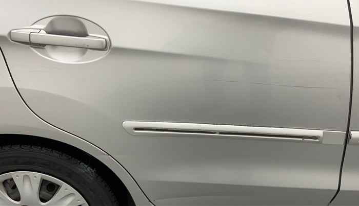 2014 Honda Amaze 1.2L I-VTEC S, Petrol, Manual, 41,700 km, Right rear door - Slightly dented