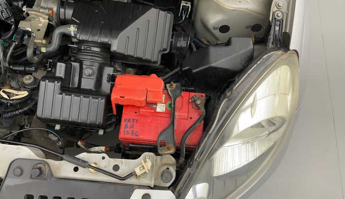 2014 Honda Amaze 1.2L I-VTEC S, Petrol, Manual, 41,700 km, Left headlight - Clamp has minor damage