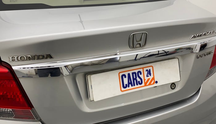 2014 Honda Amaze 1.2L I-VTEC S, Petrol, Manual, 41,700 km, Dicky (Boot door) - Slightly dented