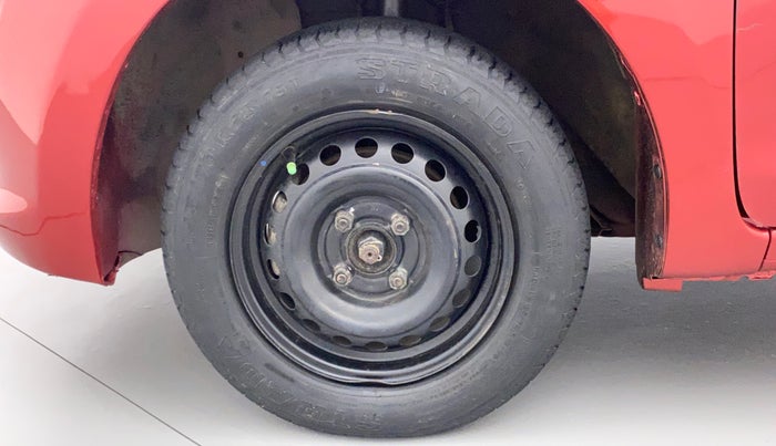 2014 Datsun Go T, Petrol, Manual, 63,789 km, Left Front Wheel