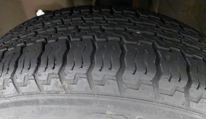 2014 Datsun Go T, Petrol, Manual, 63,789 km, Left Front Tyre Tread