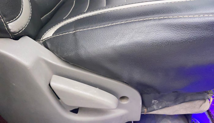 2014 Datsun Go T, Petrol, Manual, 63,789 km, Driver Side Adjustment Panel