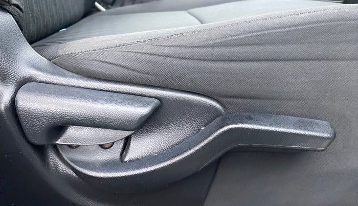 2017 Honda Brio 1.2 VX MT I VTEC, Petrol, Manual, 29,373 km, Driver Side Adjustment Panel