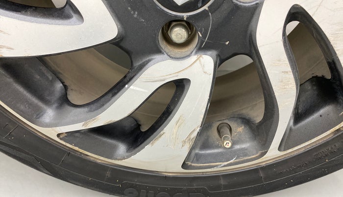 2019 Maruti Baleno ALPHA PETROL 1.2, Petrol, Manual, 73,566 km, Left rear tyre - Minor scratches