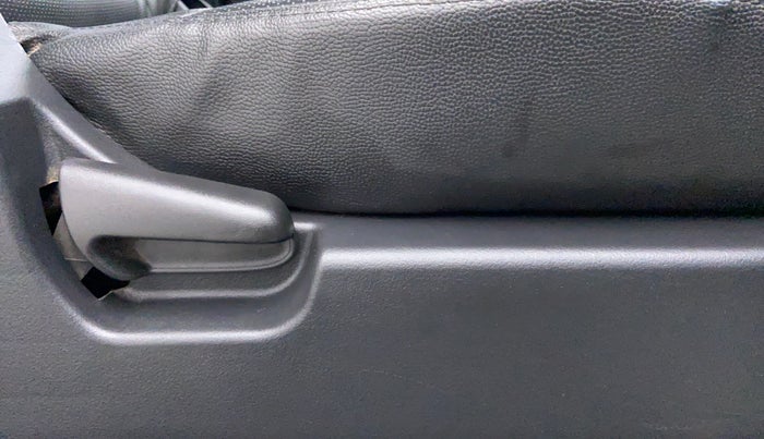 2015 Maruti Wagon R 1.0 LXI, Petrol, Manual, 19,890 km, Driver Side Adjustment Panel