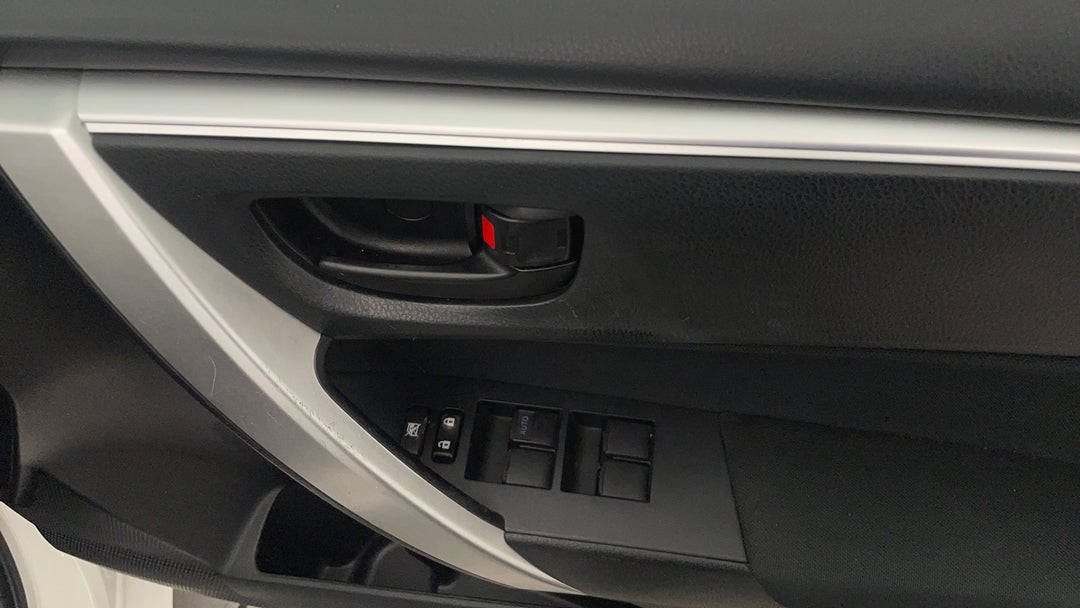 2017 Toyota Corolla Ascent, Automatic, 82899 km, Drivers Side Door Panel Controls