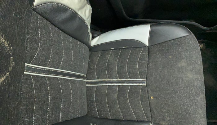 2017 Maruti IGNIS SIGMA 1.2, Petrol, Manual, 51,705 km, Front left seat (passenger seat) - Cover slightly torn