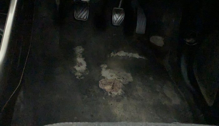 2017 Maruti IGNIS SIGMA 1.2, Petrol, Manual, 51,705 km, Flooring - Carpet is minor damage