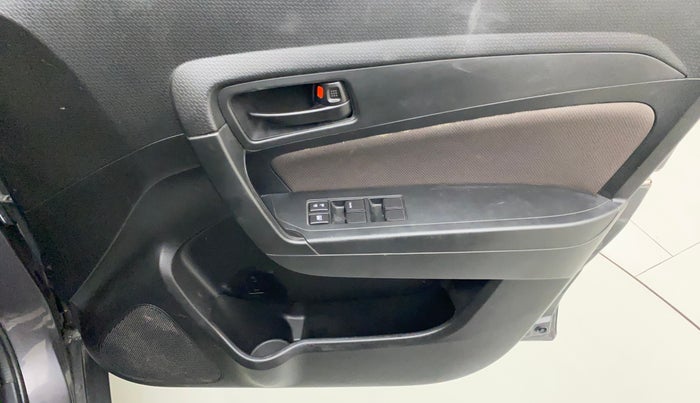 2022 Toyota URBAN CRUISER MID GRADE AT, Petrol, Automatic, 6,271 km, Driver Side Door Panels Control