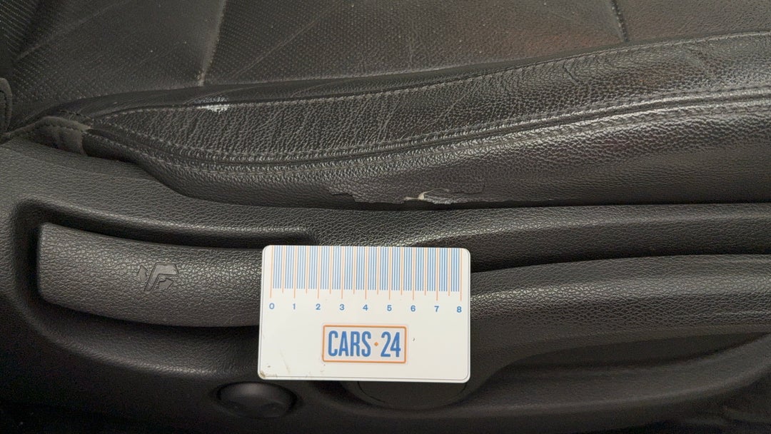 Seats Front RHS Wear