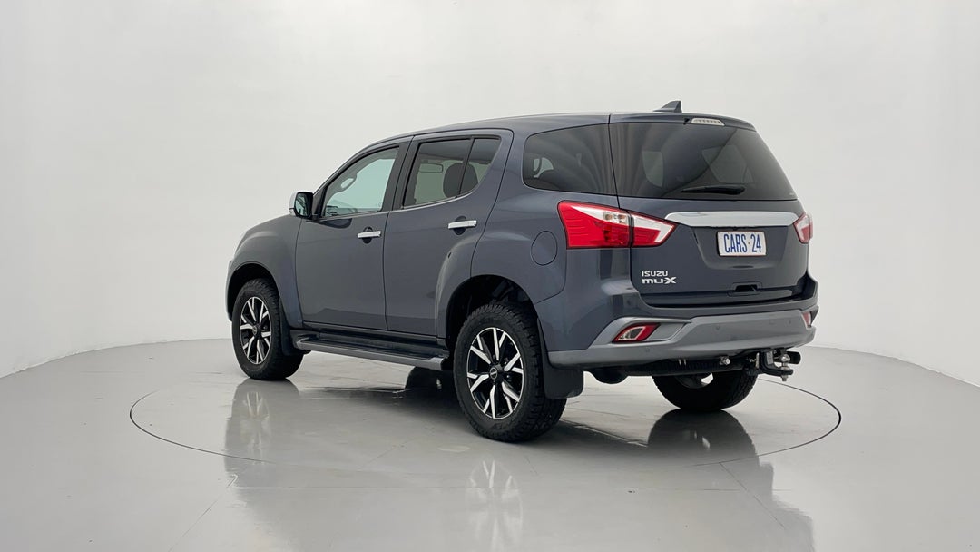 Left Back Diagonal (45- Degree) View